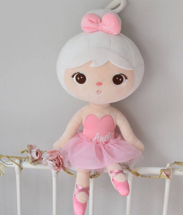 Ballerina, stor docka med namn