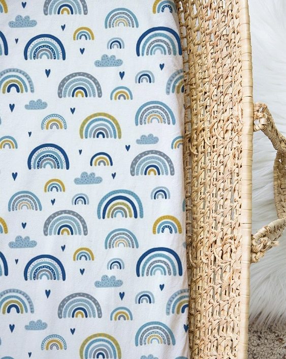 Dra-på-lakan till vagn/vagga, Happy blue rainbow